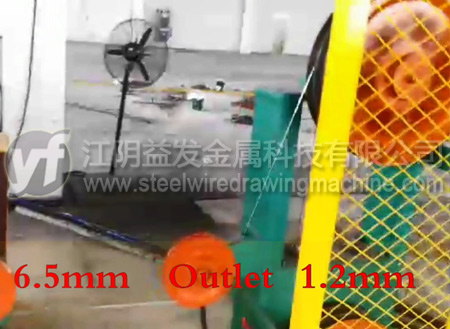 低碳鋼絲水箱拉絲機(jī)